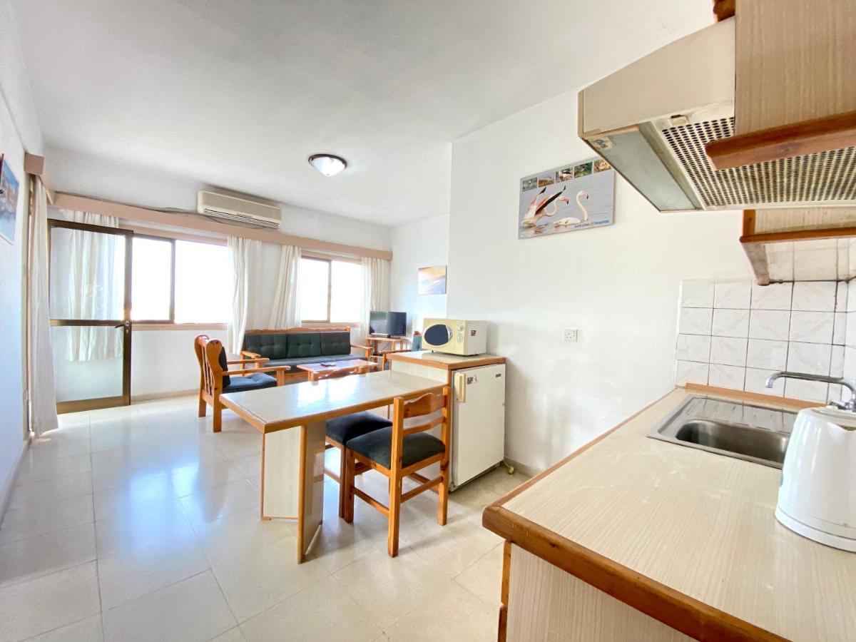 Kaan Hotel & Apartment Κερύνεια Εξωτερικό φωτογραφία